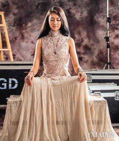 央吉玛老公照片,揭秘藏地歌手的幸福瞬间