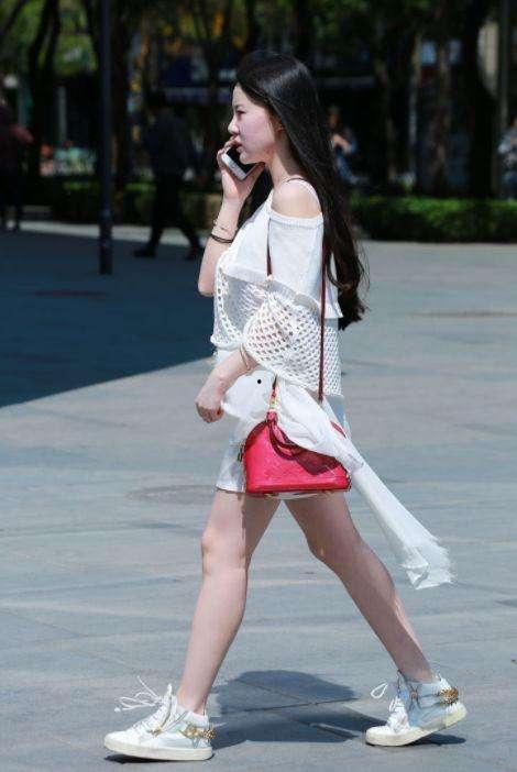 伪娘丝袜贞操裤淫