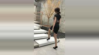 草地摸丝袜脚,探寻神秘触感之旅