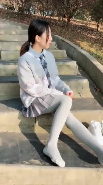 女友床上穿丝袜,揭秘女友床上的秘密魅力